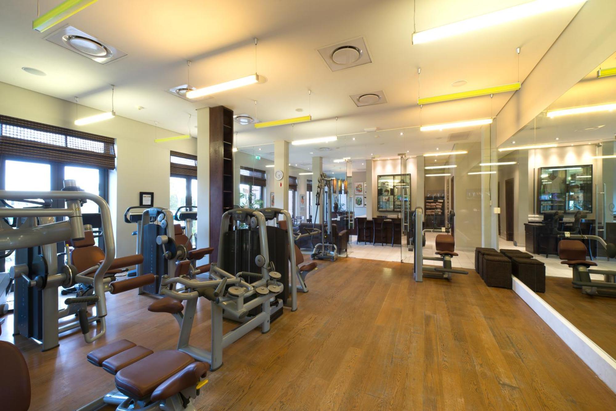 佩祖拉自然酒店及水疗中心 克尼斯纳 外观 照片 The gym at the 108 Pancrasset
