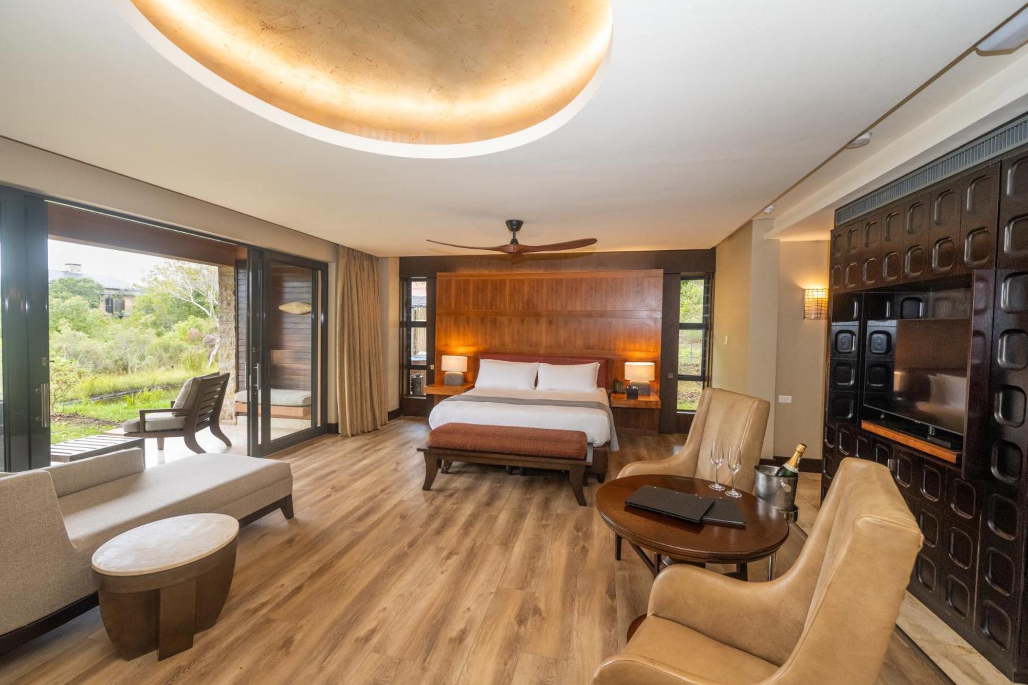 佩祖拉自然酒店及水疗中心 克尼斯纳 外观 照片 A bedroom at the hotel